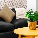 Central Apartment - Chinatown - Private Balcony - Secure Parking - Netflix - Wifi - 14A